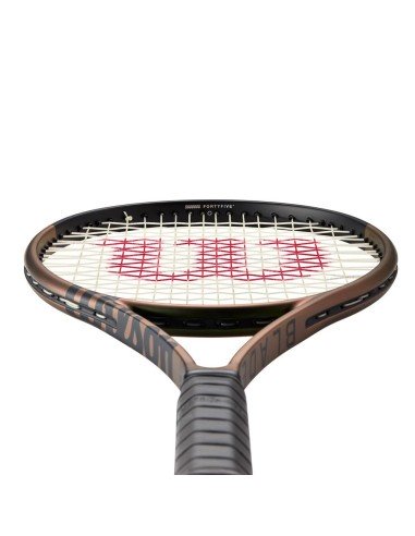Wilson Blade 98 V8.0 16x19 Unstrung Tennis Racket 